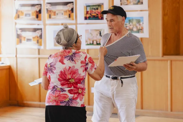 c) Blanche Williams et Mark Rylance jouent grand-mère et pasteur Terrance Blake c) Blanche Williams et Mark Rylance jouent grand-mère et pasteur Terrance Blake
