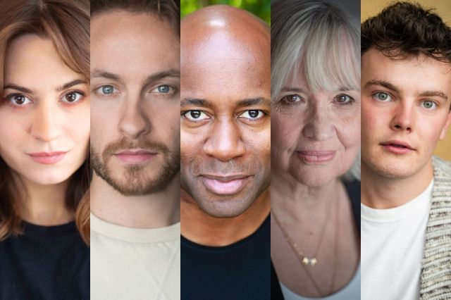 Cinq des acteurs de The Mousetrap Cinq des acteurs de The Mousetrap