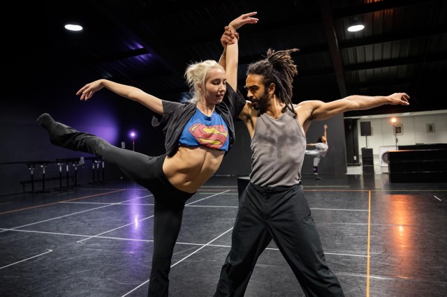 Leila Wright et Lukas Hunt dans les répétitions de The Brown Suite (c) Mark Senior The BrownSuite Leila Wright et Lukas Hunt dans les répétitions de The Brown Suite (c) Mark Senior The BrownSuite