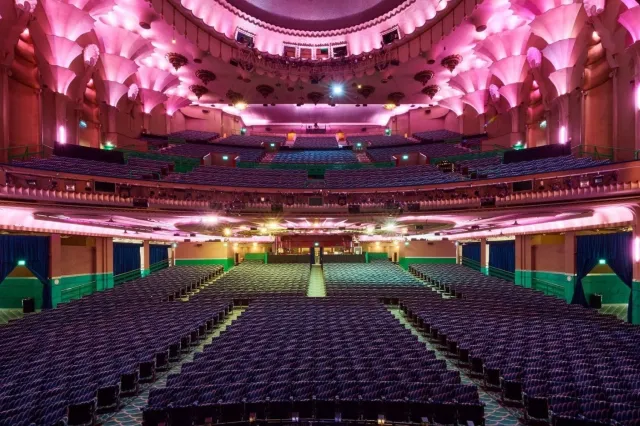 L'auditorium du spectacle Pink, photo de Craig Sugden