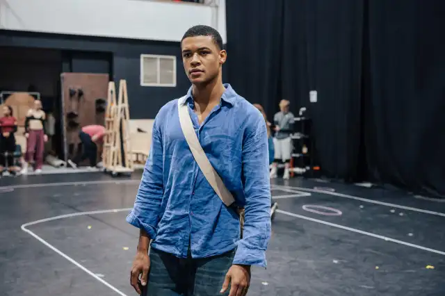 Nathan Stokes en répétition pour The Hunger Games On Stage crédit Danny Kaan