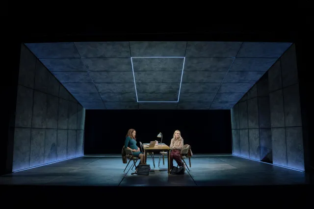 Ioanna Kimbook et Anne-Marie Duff dans Some Woman