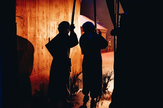 Michelle Miners, Rachel Clare Chan Mon voisin Totoro dans les coulisses du Gillian Lynne Theatre photo de Danny Kaan