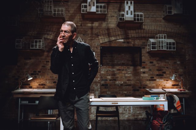 Greg Hicks in The Master Builder